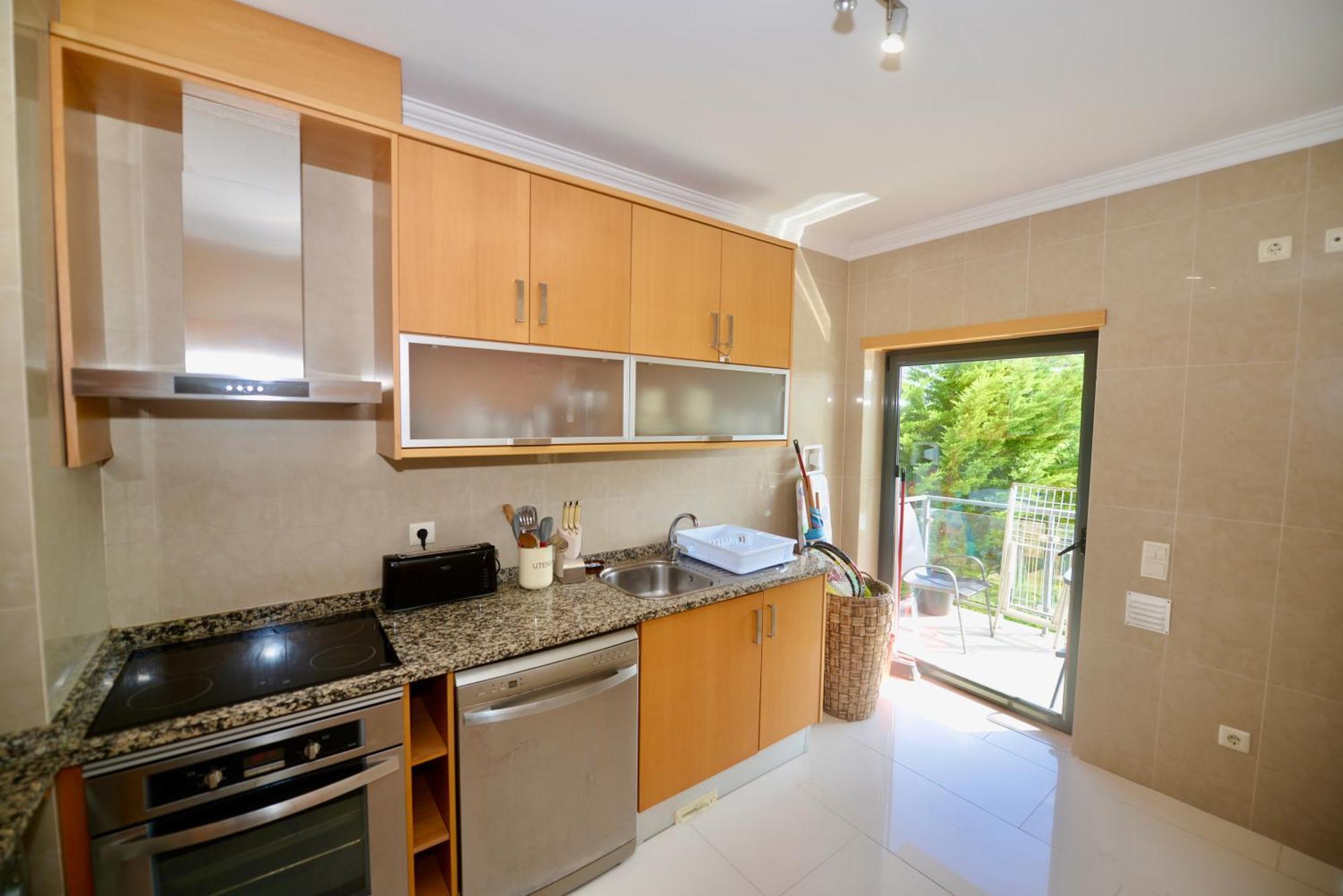 Pebble - 1 Bedroom Apartment Sleeps 5 With Pool & Tennis Court São Martinho do Porto Exteriör bild
